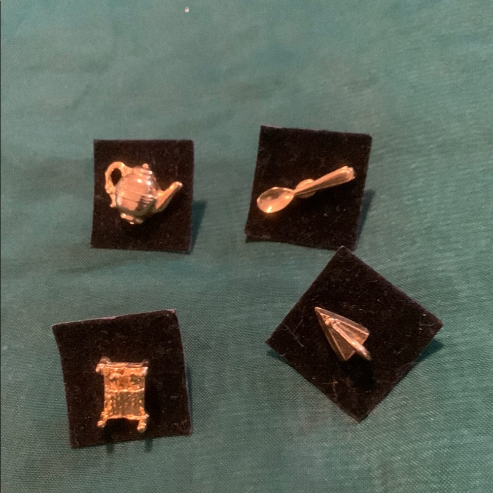 Vintage Gold Tone Brooch Pin Set